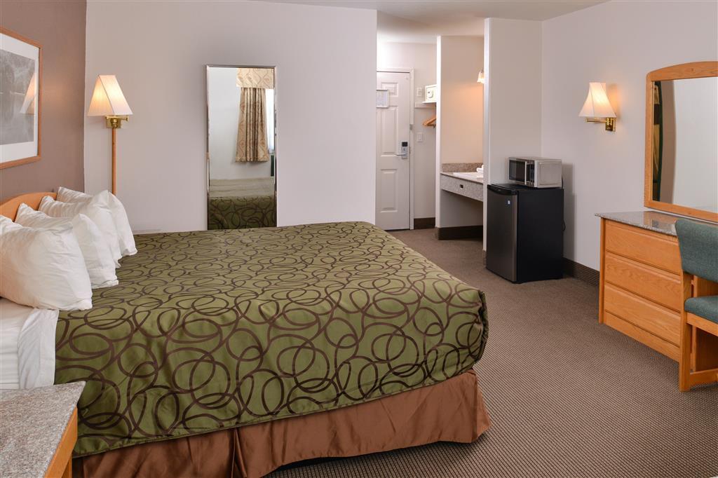 Canadas Best Value Inn Valemount Room photo