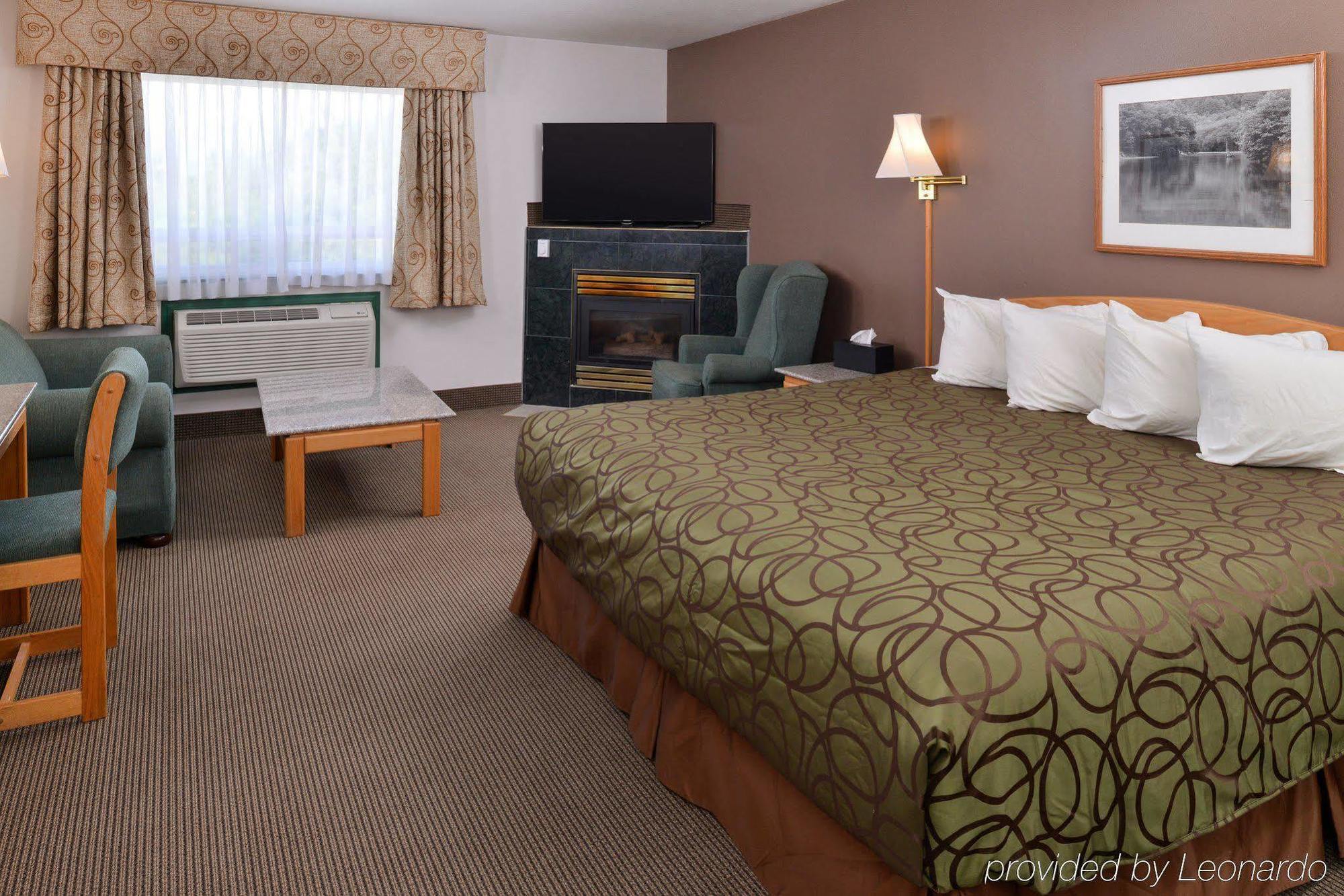 Canadas Best Value Inn Valemount Exterior photo