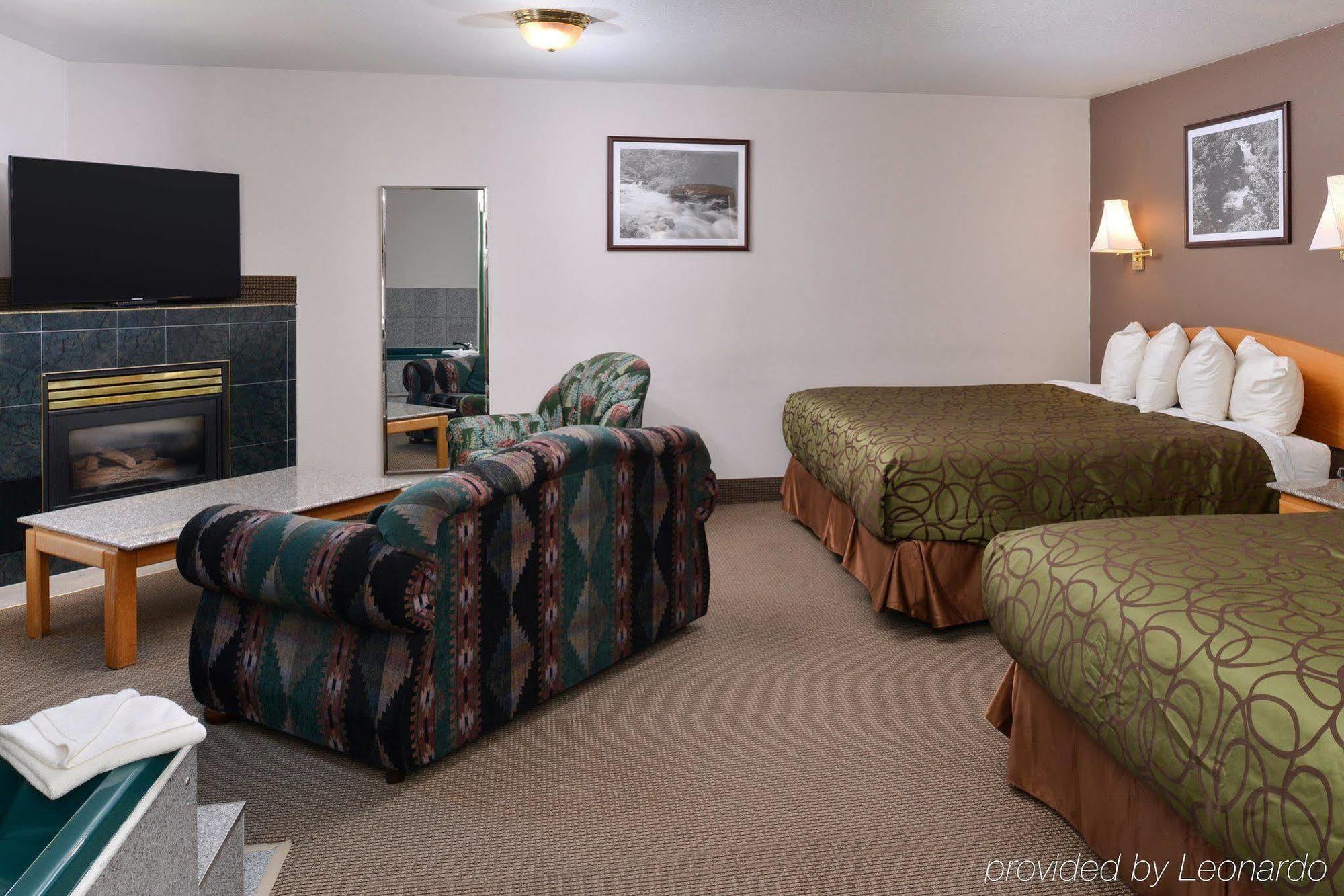 Canadas Best Value Inn Valemount Exterior photo